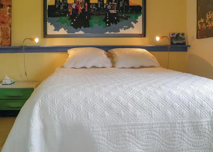 Lovely In With Wifi Holiday home Puisserguier