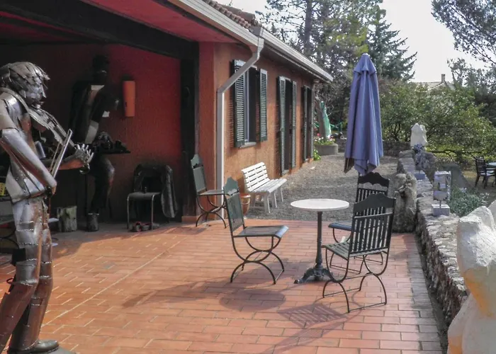 Lovely In With Wifi Holiday home *